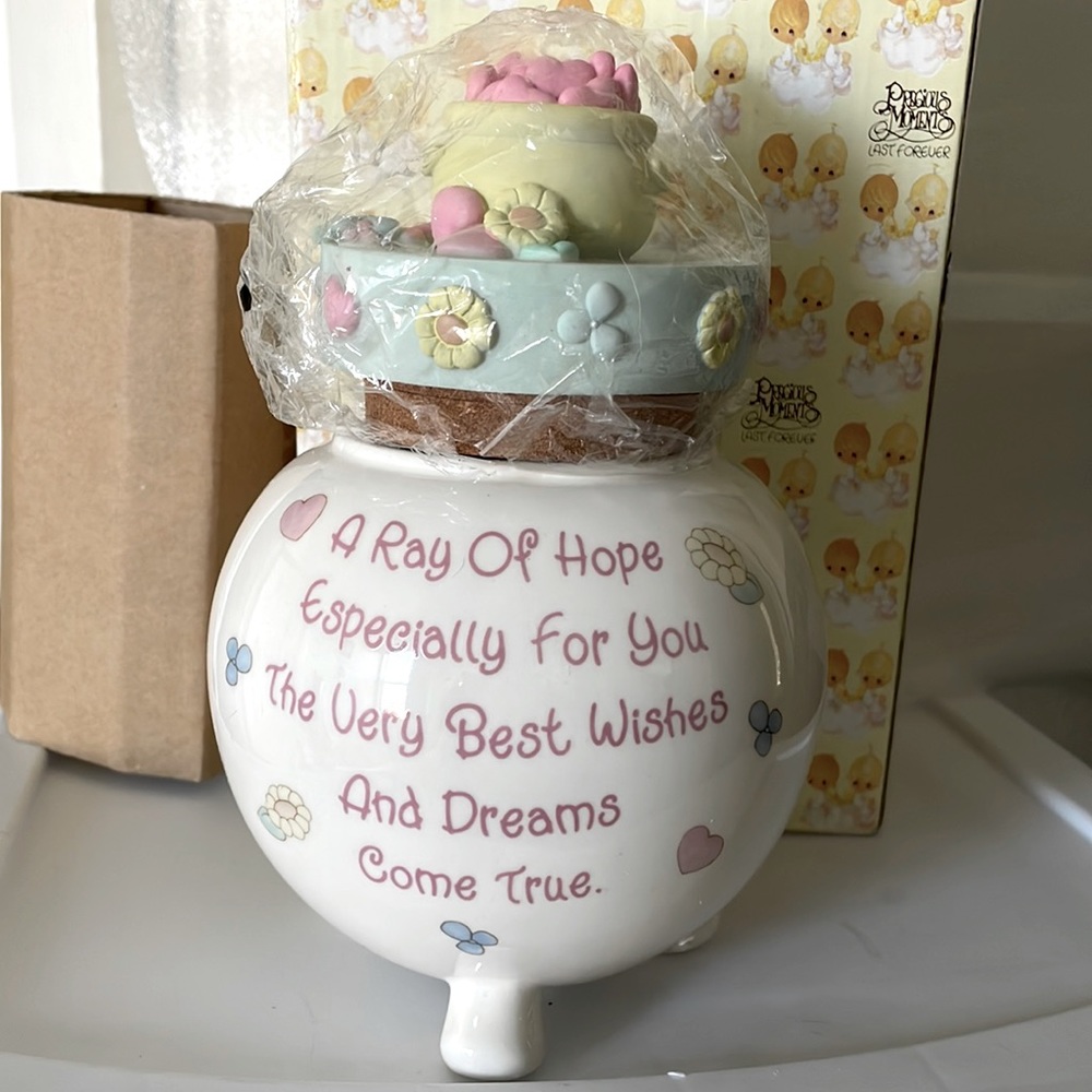 Precious Moments - Special Wishes jar ~ Vintage 2004